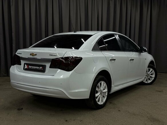 2013 Chevrolet Cruze I Рестайлинг, белый - вид 4