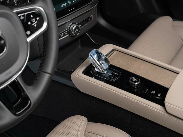 2026 Volvo XC90 B5 II Рестайлинг 2, синий, 10800000 рублей - вид 17