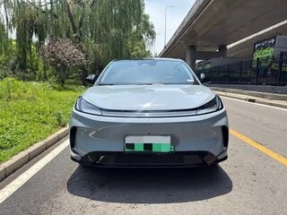 2025 Arcfox T1, голубой, 1580000 рублей, вид 2