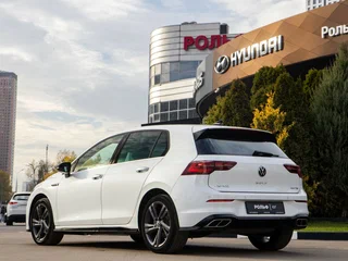 2020 Volkswagen Golf VIII, белый, 2658000 рублей, вид 5