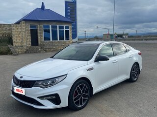 2018 Kia Optima IV Рестайлинг, белый, 1840000 рублей, вид 1