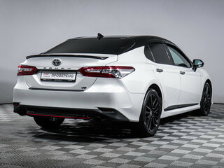 2020 Toyota Camry VIII (XV70), белый, 2870000 рублей, вид 5