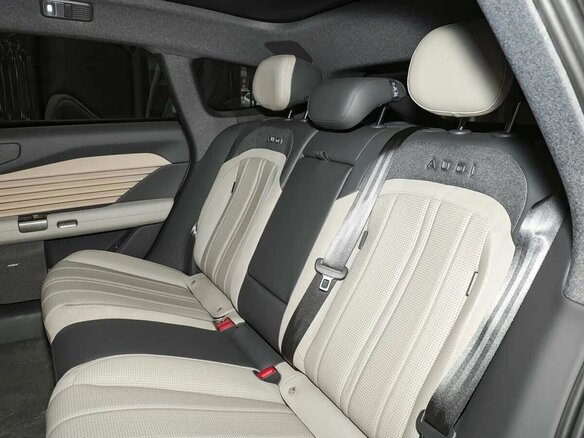 2026 Audi E5 83 kWh, белый, 7620000 рублей - вид 18