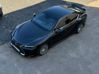 2021 Lexus IS 300 III Рестайлинг 2, чёрный, 3900000 рублей, вид 1
