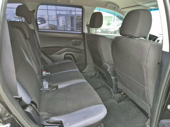 2011 Mitsubishi Outlander II Рестайлинг, чёрный, 949000 рублей - вид 11
