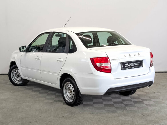 2024 Lada (ВАЗ) Granta I Рестайлинг, белый, 635000 рублей - вид 6
