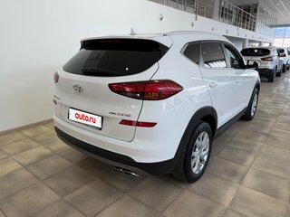 2020 Hyundai Tucson III Рестайлинг, белый, 2700000 рублей, вид 4