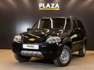 2015 Chevrolet Niva I Рестайлинг, чёрный, 580000 рублей, вид 1