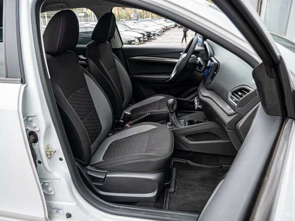 2024 Lada (ВАЗ) Vesta SW I Рестайлинг (NG), белый, 1485000 рублей - вид 7