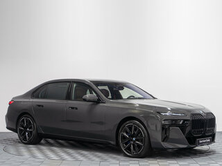 2025 BMW 7 серии 760i xDrive VII (G70), серый, 18750000 рублей, вид 5