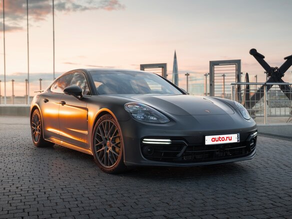 2020 Porsche Panamera Turbo S Executive II Рестайлинг, серый, 13000000 рублей - вид 3