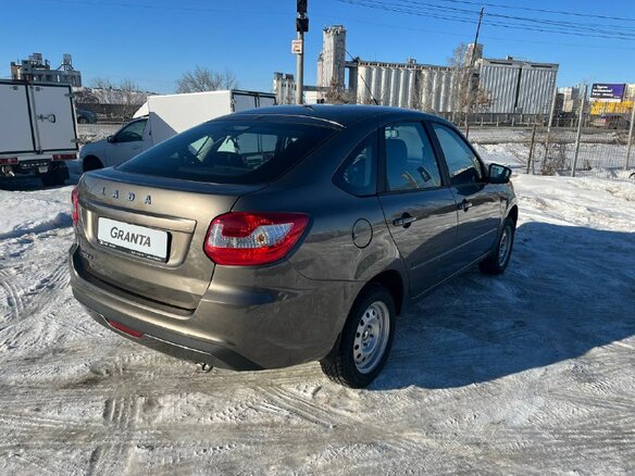 2026 Lada (ВАЗ) Granta I Рестайлинг, коричневый, 1037000 рублей - вид 2