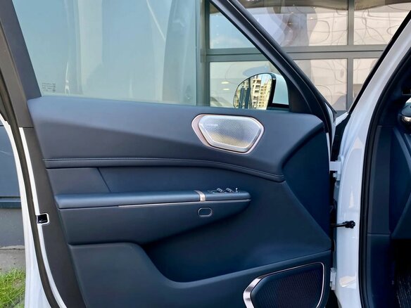 2026 Lynk & Co 900, белый, 8850000 рублей - вид 16