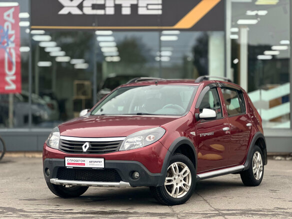 2013 Renault Sandero Stepway I, красный, 739000 рублей