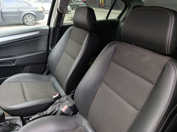 2008 Opel Astra H Рестайлинг, чёрный, 379000 рублей - вид 8