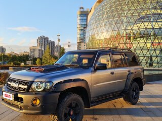 2008 Nissan Patrol V (Y61) Рестайлинг, серебристый, 2700000 рублей, вид 2