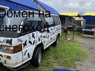 1990 Mitsubishi Delica III, голубой, 330000 рублей, вид 1
