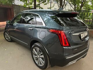2021 Cadillac XT5 I Рестайлинг, серый, 5150000 рублей, вид 5