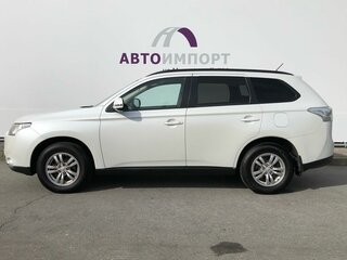 2013 Mitsubishi Outlander III, белый, 1360000 рублей, вид 5