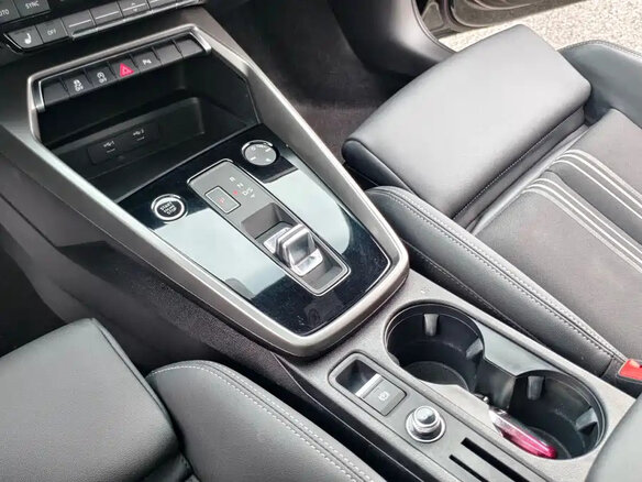 2023 Audi A3 35 TFSI IV (8Y), зелёный, 2250000 рублей - вид 16