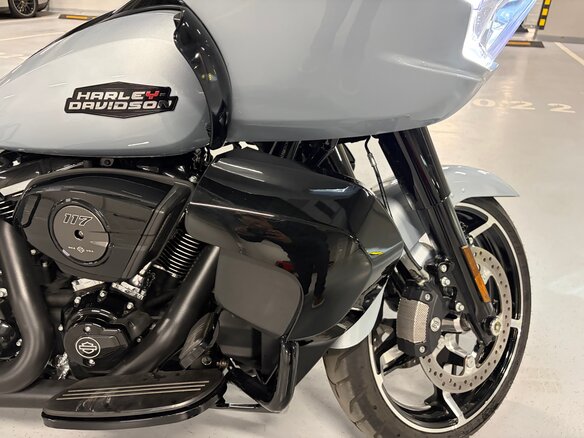 2024 Harley-Davidson Road Glide, серый, 3100000 рублей - вид 10