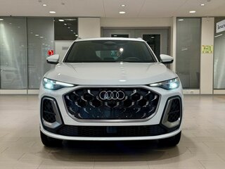 2025 Audi Q5 40 TDI III (GU), белый, 8190000 рублей, вид 2