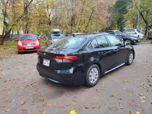 2019 Toyota Corolla XII (E210), чёрный, 1590000 рублей - вид 4