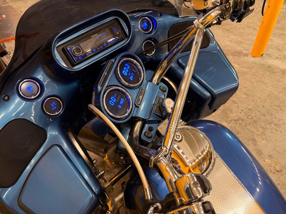 2005 Harley-Davidson Road Glide, синий, 1650000 рублей - вид 4
