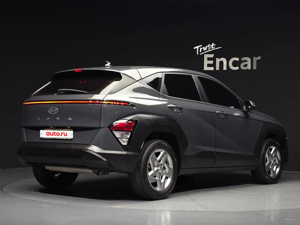 2023 Hyundai Kona II (SX2), серый, 2150000 рублей - вид 2