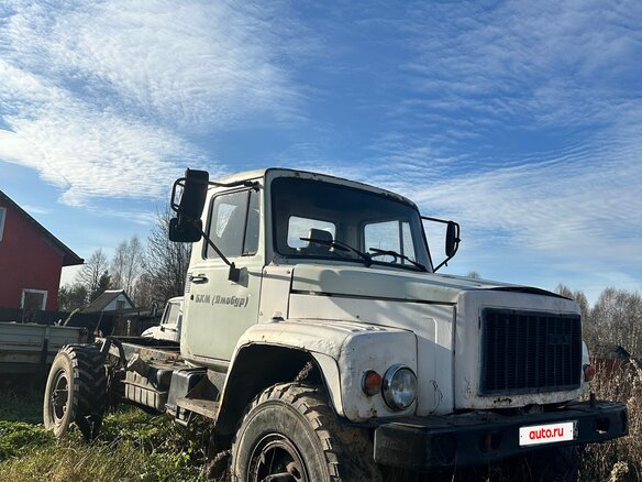 2001 ГАЗ 3308, белый, 205000 рублей