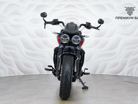 2025 Triumph Rocket 3, чёрный, 2877000 рублей, вид 4