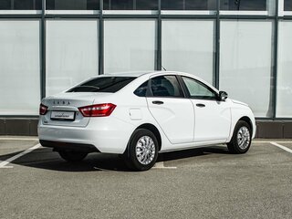 2017 Lada (ВАЗ) Vesta I, белый, 700000 рублей, вид 2