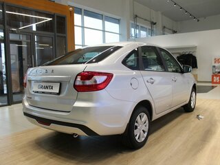 2026 Lada (ВАЗ) Granta I Рестайлинг, серебристый, 1151000 рублей, вид 5