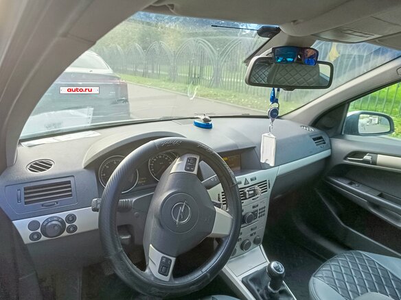 2007 Opel Astra H Рестайлинг, серебристый - вид 3