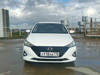 2021 Hyundai Solaris II Рестайлинг, белый, 1345000 рублей, вид 3