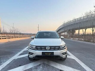 2020 Volkswagen Tiguan 380TSI L II (China Market), серебристый, 1840000 рублей, вид 5