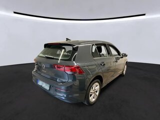 2023 Volkswagen Golf VIII, серый, 1992000 рублей, вид 4
