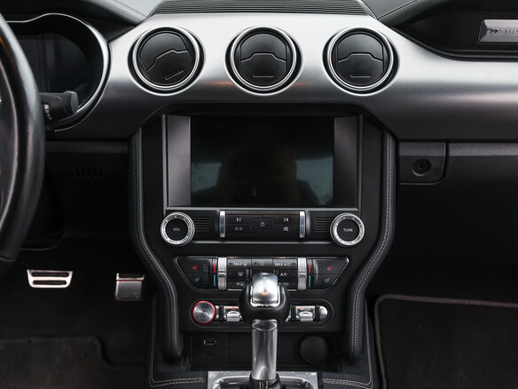 2022 Ford Mustang VI Рестайлинг, чёрный, 3750000 рублей - вид 14