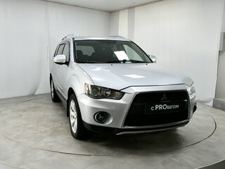 2010 Mitsubishi Outlander II Рестайлинг, серебристый, 1180000 рублей, вид 3