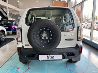 2026 Lada (ВАЗ) Niva Travel I Рестайлинг, белый, 1419000 рублей, вид 5