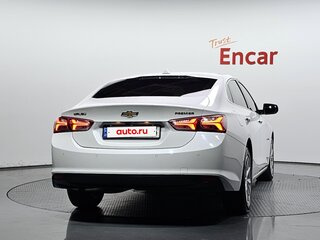 2022 Chevrolet Malibu IX Рестайлинг, белый, 1330000 рублей, вид 3