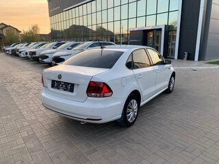 2017 Volkswagen Polo V Рестайлинг, белый, 1199900 рублей, вид 3