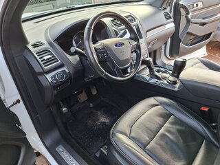 2016 Ford Explorer V Рестайлинг, белый, 3259000 рублей, вид 5