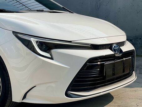 2022 Toyota Corolla Sporty XII (E210) Рестайлинг, белый, 1800000 рублей, вид 5