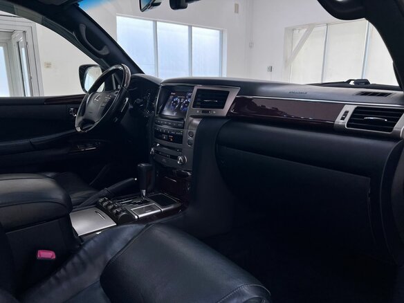 2014 Lexus LX 570 III Рестайлинг, чёрный, 3990000 рублей - вид 14