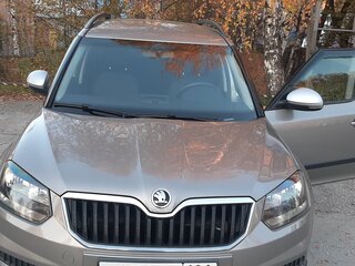 2017 Skoda Yeti I Рестайлинг, серебристый, 1300000 рублей, вид 2