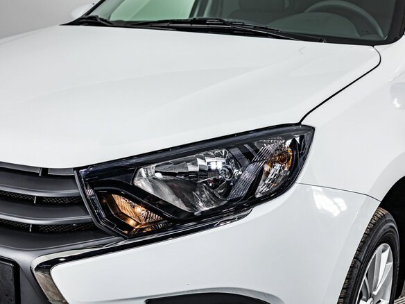 2026 Lada (ВАЗ) Granta I Рестайлинг, белый, 1140000 рублей - вид 1