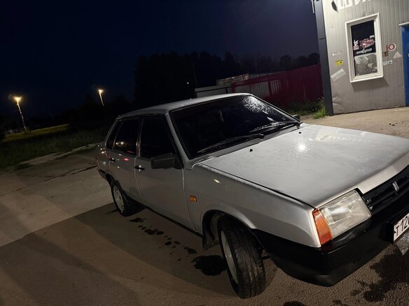 2002 Lada (ВАЗ) 21099, серебристый, 160000 рублей - вид 3