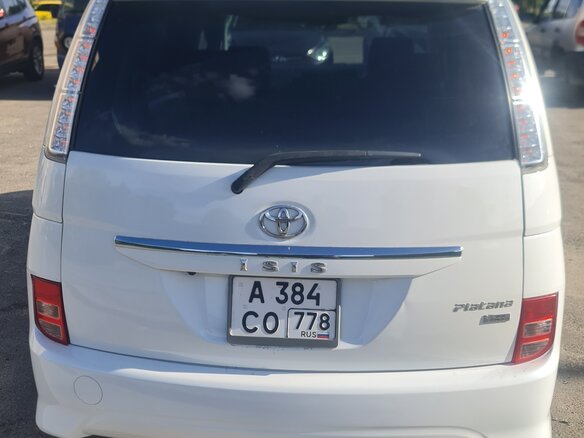 2010 Toyota ISis I Рестайлинг, белый - вид 5