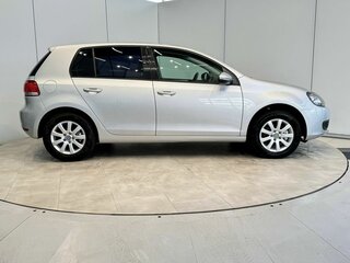 2012 Volkswagen Golf VI, серебристый, 860000 рублей, вид 4